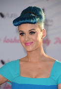 th_94872_celebrity_paradise.com_Katy_Perry_Launches_False_Lash_Range_22.02.2012_64_122_118lo.jpg