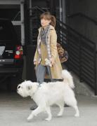 Olivia Wilde ~ Walking her dog / Los Angeles, Mar 20 '11 6HQ