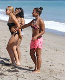 th_17471_KUGELSCHREIBER_Christina_Milian_hangs_out_on_the_beach_with_friends139_122_222lo.JPG