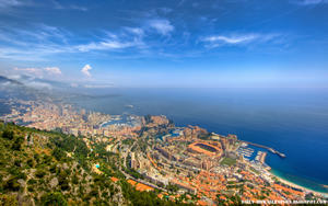 buildings,clouds,small,clean,ship,green,space,outside,day,traffic,city 1920x1200