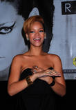 th_98005_celebrity-paradise.com_Rihanna_Best_0087_123_707lo.jpg