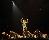 th_00443_babayaga_Britney_Spears_The_Circus_Starring_Britney_Spears_Performance_03-03-2009_074_122_906lo.jpg